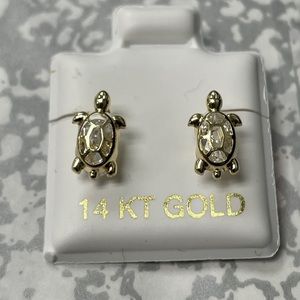 Solid Gold 14 Karat Yellow Turtle Cz Earring